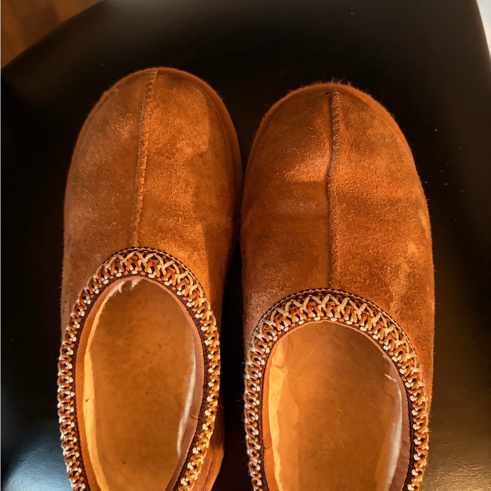 Kids Ugg Tasman slippers size 2K